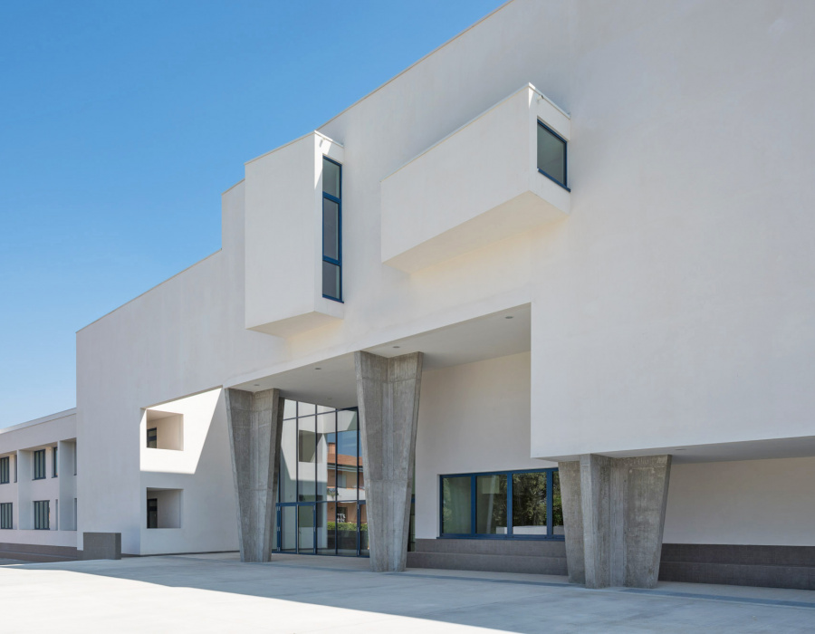 Pavilux cemento industriale per esterni Liceo Primo Levi