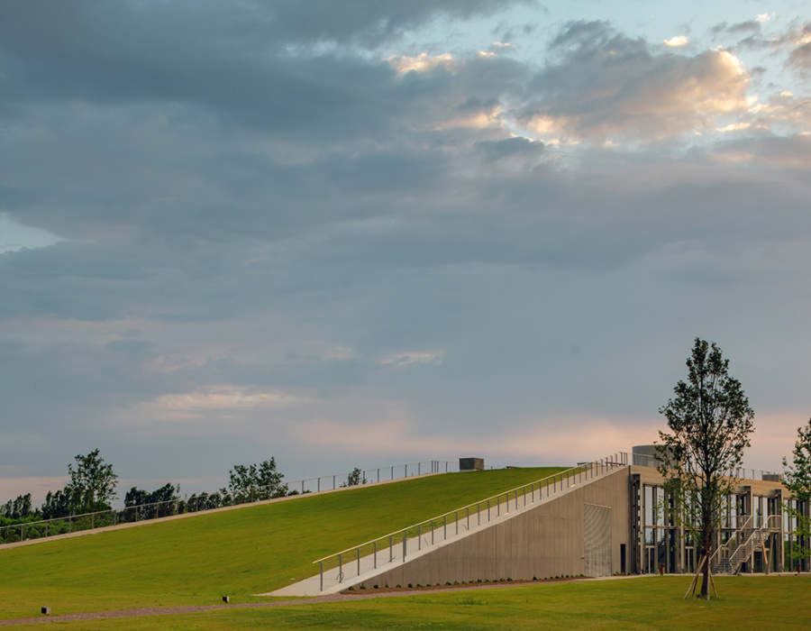 Deco Nuvolato, pavimento effetto nuvolato finitura light gray. Library H Farm, Roncade (TV). Progetto: Zanon Architetti Associati - Rogers Stirck Harbours + Partners. 02