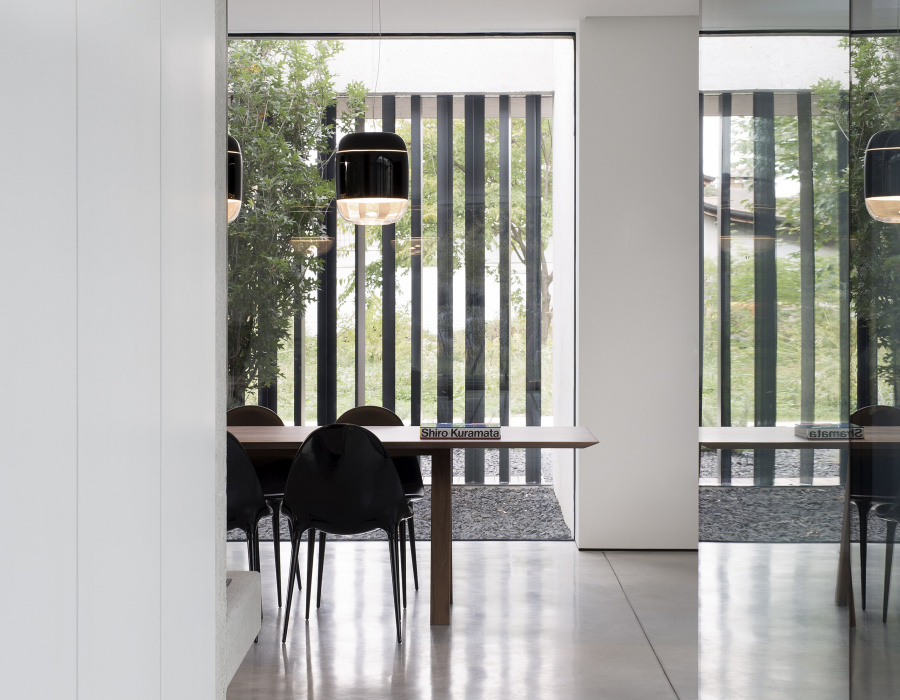 Deco Nuvolato, nuvolato effect floor with light gray finish. Private villa, Cassola (Italy). Project: Studio Tixa