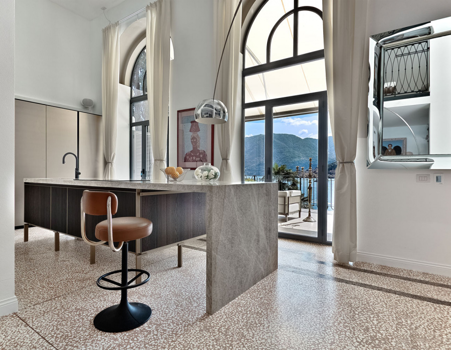 Maxi Venetian floor Terrazzoverlay XL. Color Duna, Verona and Nero Ebano marble. Private villa, Moltrasio (CO) 08