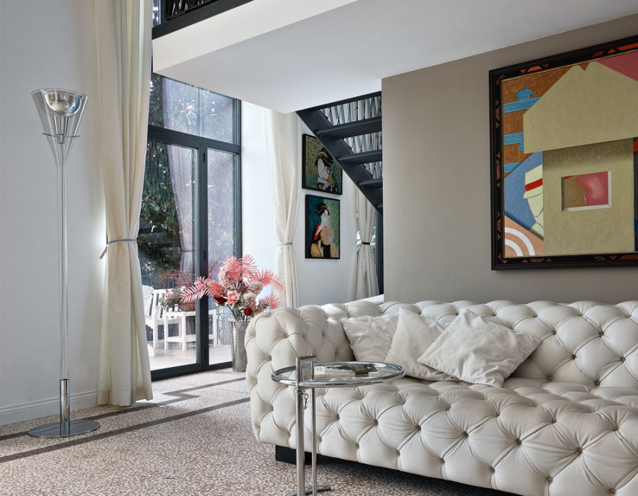 Maxi Venetian floor Terrazzoverlay XL. Color Duna, Verona and Nero Ebano marble. Private villa, Moltrasio (CO) 11