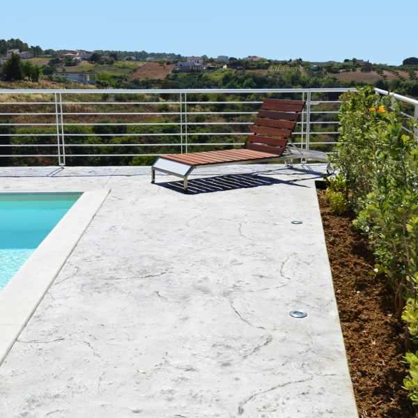 Piscina su terrazza in Puglia nelle città di Lecce, Bari, Altamura, Brindisi, Andria, Cerignola e Manfredonia e Foggia