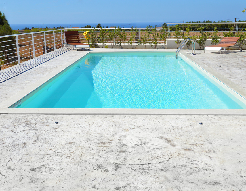 piscina-terrazzo-puglia-pavimento-stampato-Bari-Brindisi-cemento-calcestruzzo